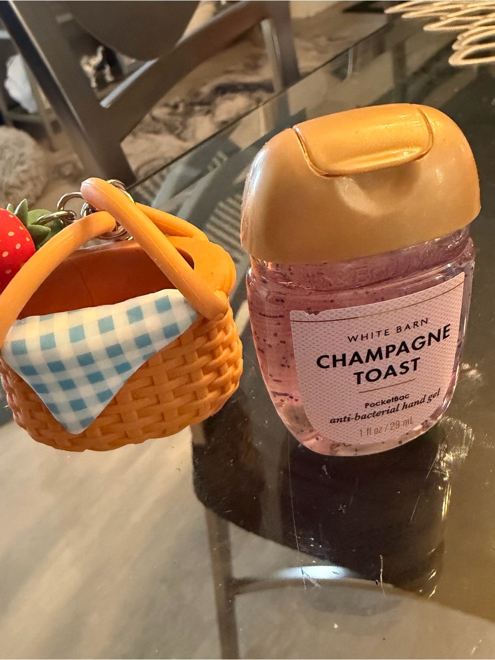 White Barn Champagne Toast Hand Gel with